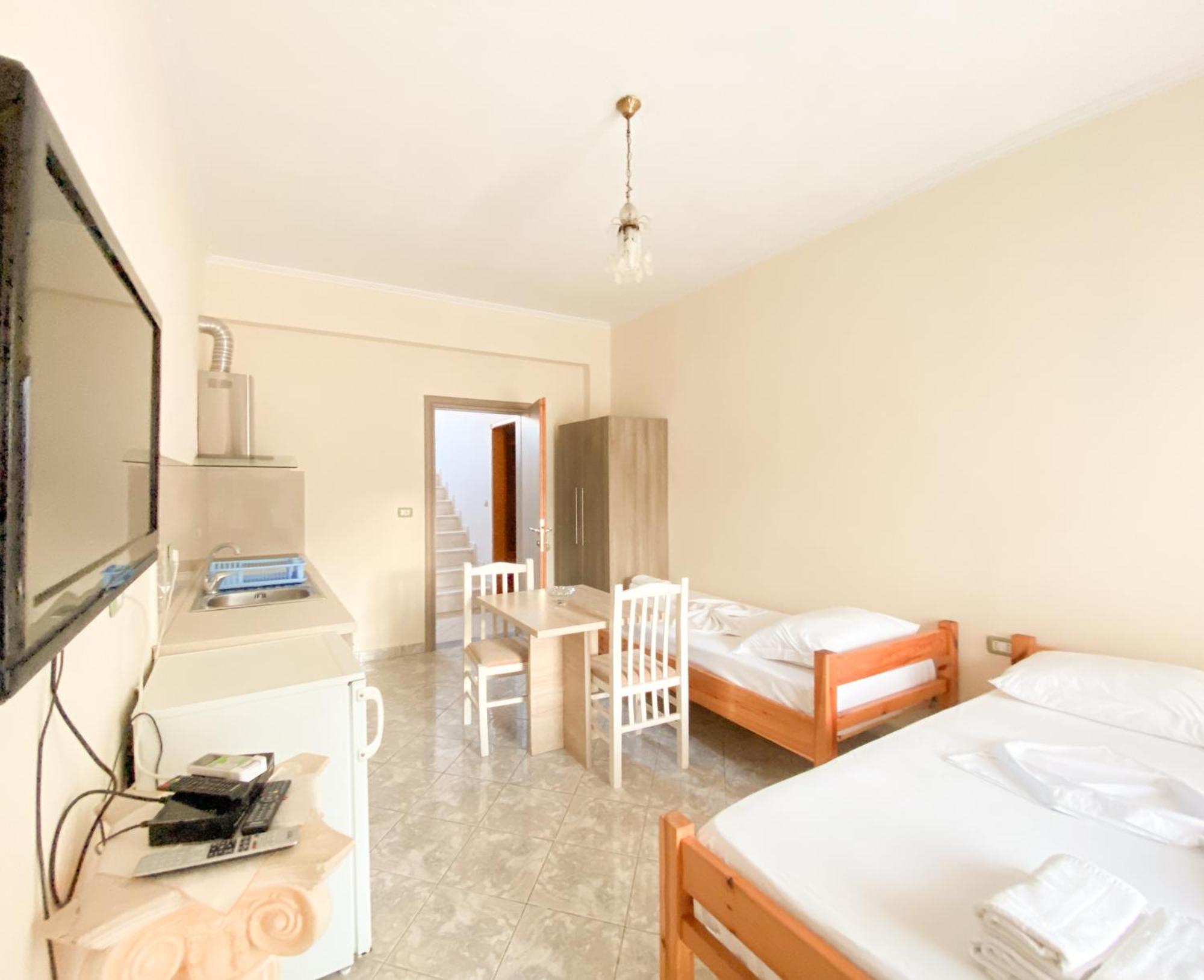 Summerland Saranda Buitenkant foto