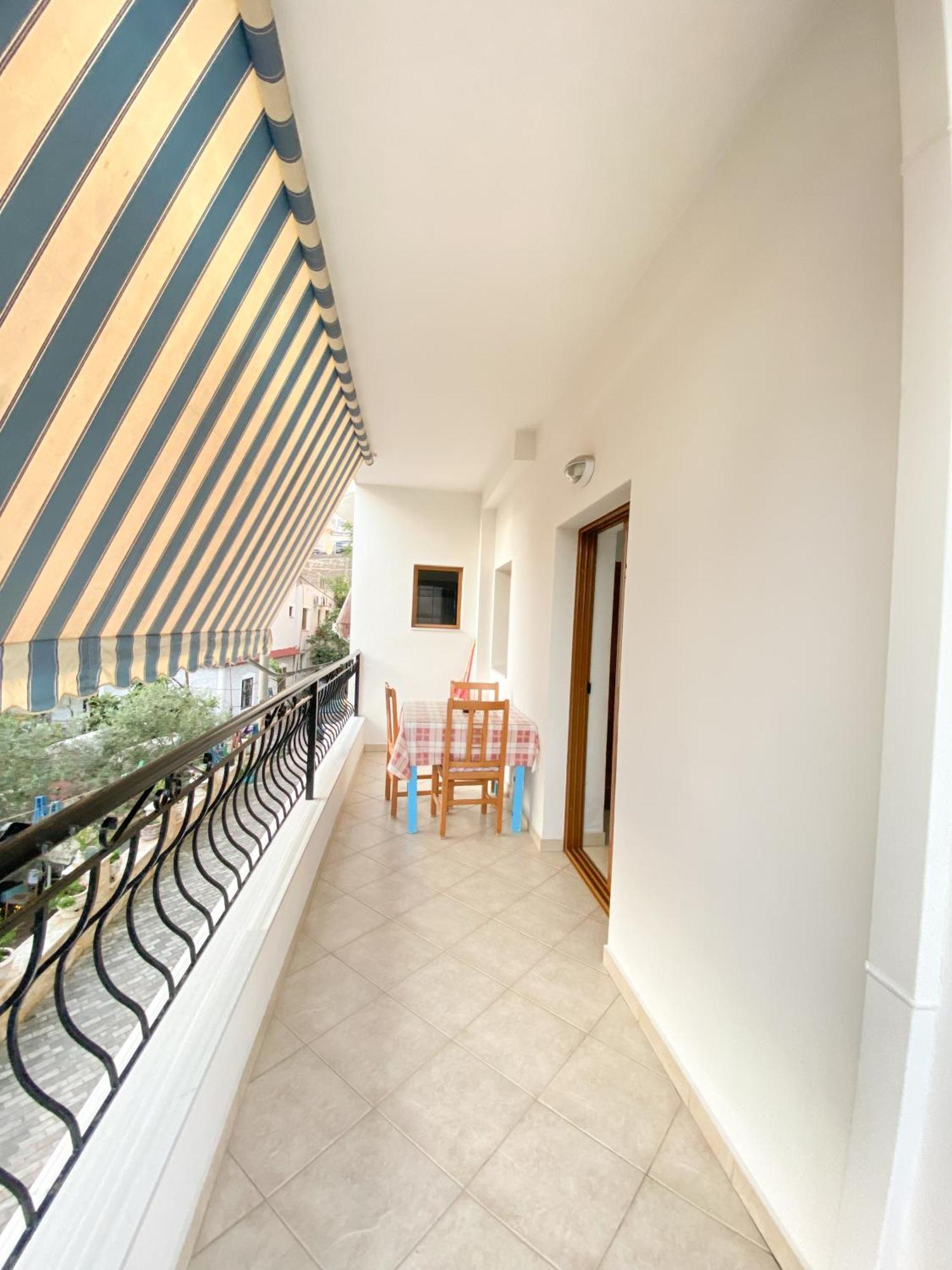 Summerland Saranda Buitenkant foto